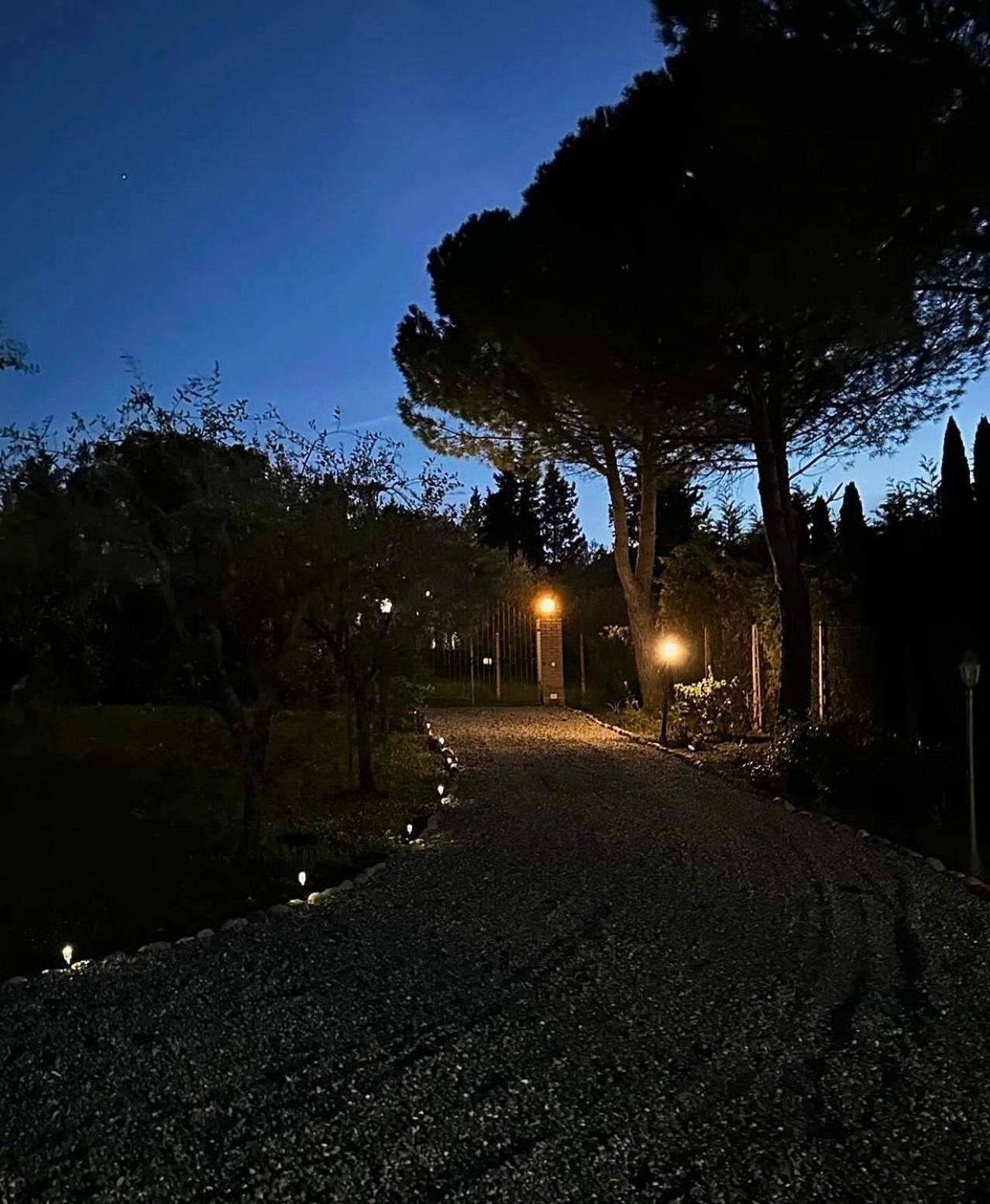 Agriturismo La Terrazza Sul Mangia Siena Buitenkant foto